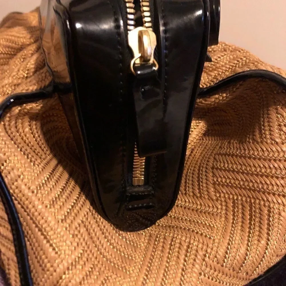 NWTS AUTHENTIC Valentino Garavani Woven & black Patent Satchel Bag Purse
